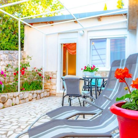 Vacation Home Grill & Chill With 350M2 Garden With Bbq Novi Vinodolski Ngoại thất bức ảnh
