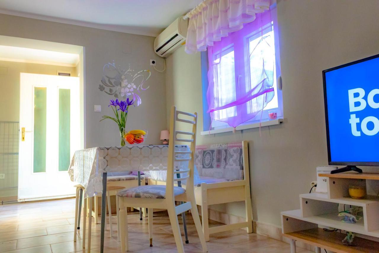 Vacation Home Grill & Chill With 350M2 Garden With Bbq Novi Vinodolski Ngoại thất bức ảnh