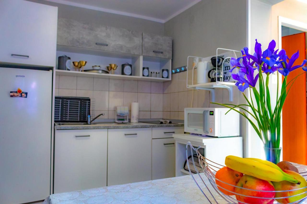 Vacation Home Grill & Chill With 350M2 Garden With Bbq Novi Vinodolski Ngoại thất bức ảnh